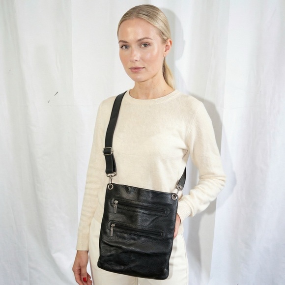 MARGOT BLACK LEATHER CROSSBODY BAG WITH ZIPPER POCKETS WOMAN - Picture 10 of 10